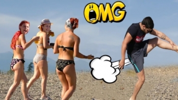 Поразительный случай с отдыхающими на пляже девушками - «Видео приколы»