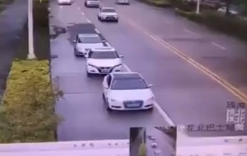 Самый счастливый водитель в Китае - «Видео приколы»