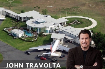 Известный актер Джон Траволта обожает самолеты, которых у - «Фото приколы»